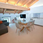 아파트 Corte Bellebarbe 리볼리 베로네세