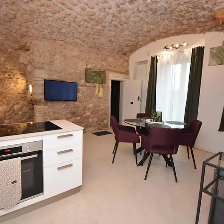 Corte Bellebarbe Apartment Rivoli Veronese